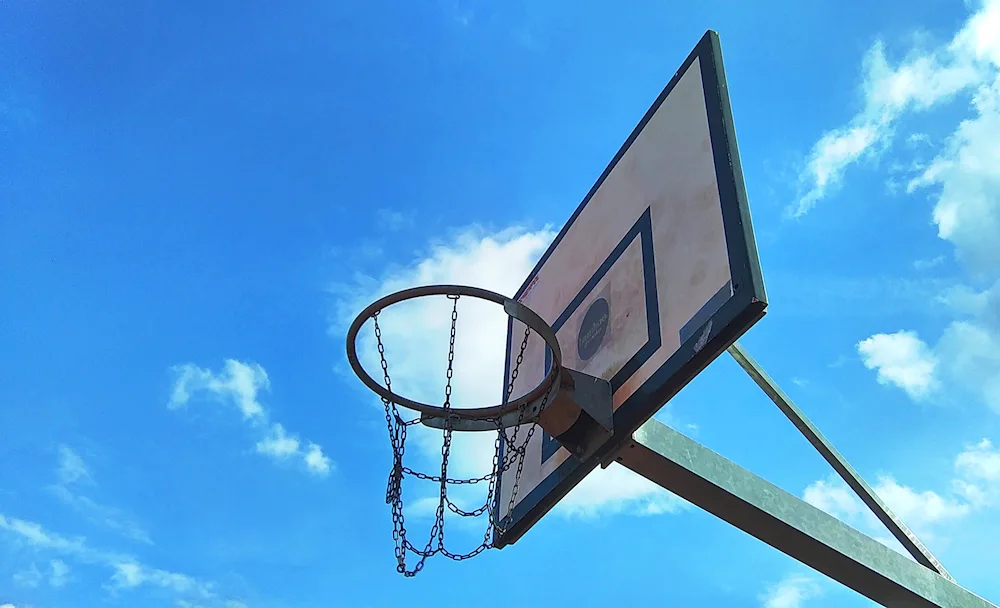 Basketball hoop in minecraft