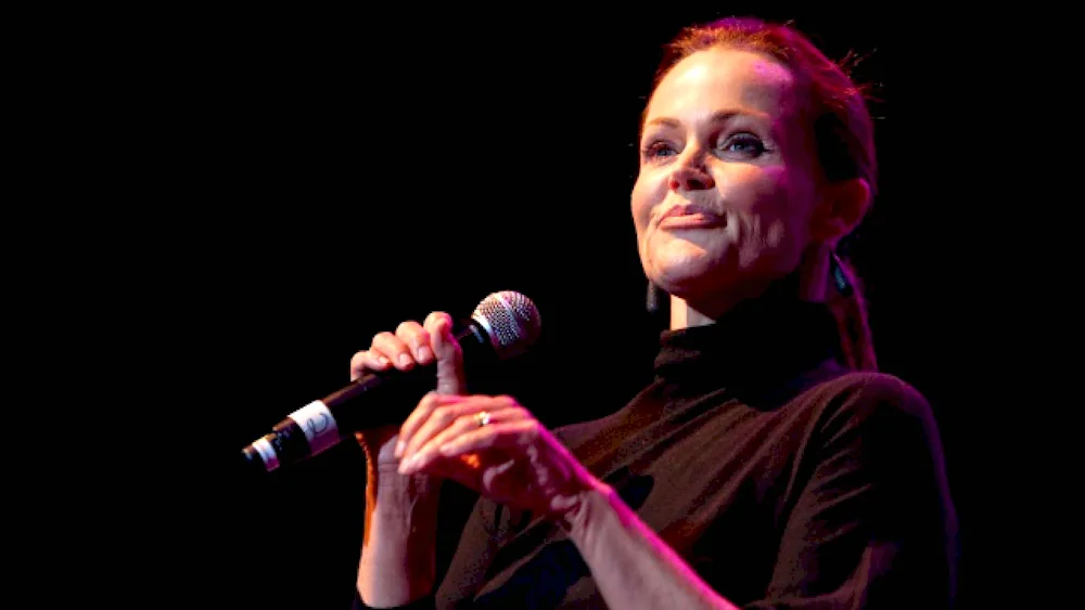 Belinda Carlisle