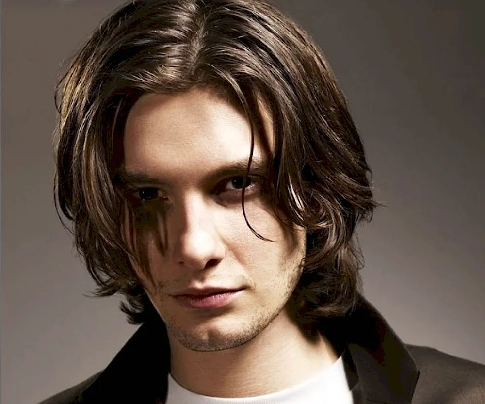 Ben Barnes man bun haircut