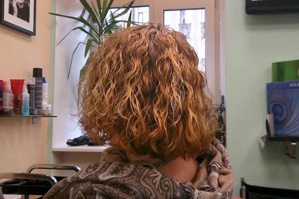 Wavy bob bob bio curl