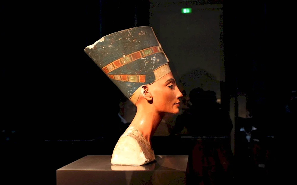 Nefertiti Queen of Egypt