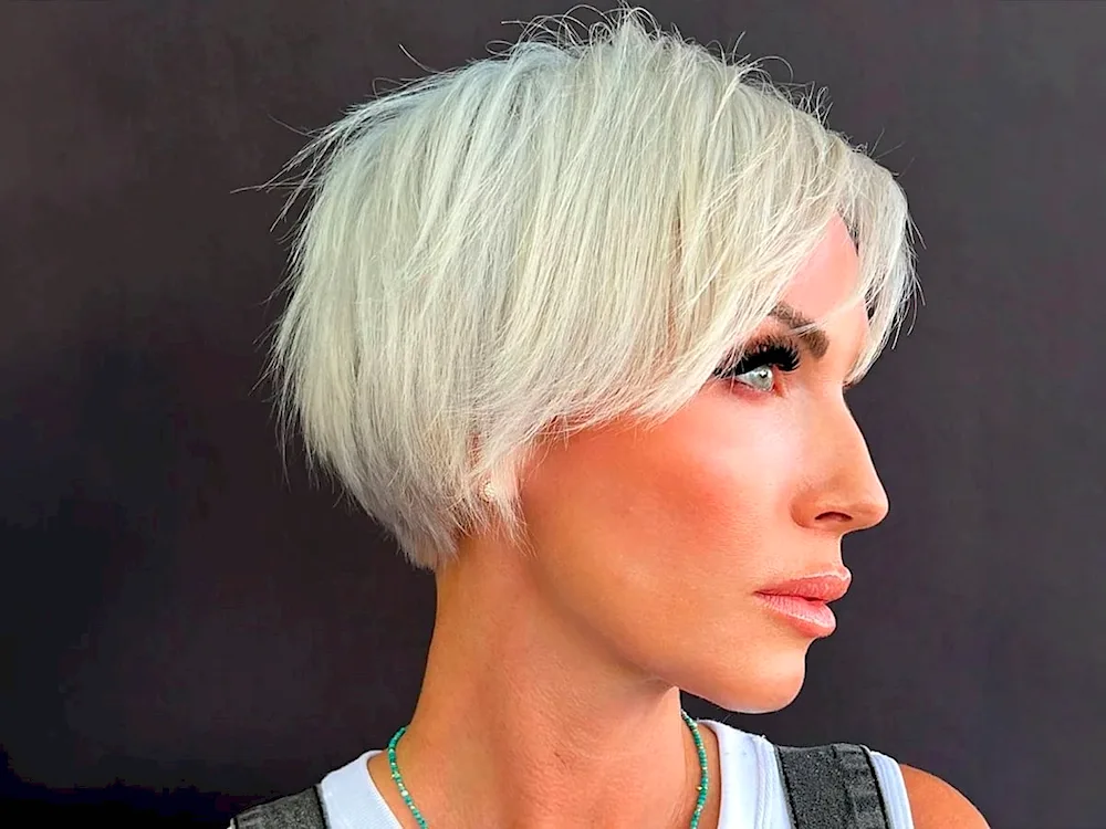 Blond shades for short hair