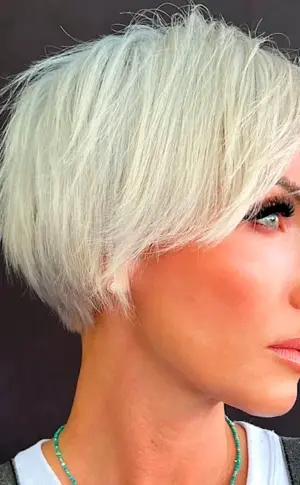 Blond shades on short hair