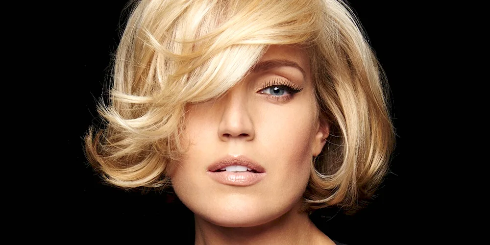 Blonde shades for short hair