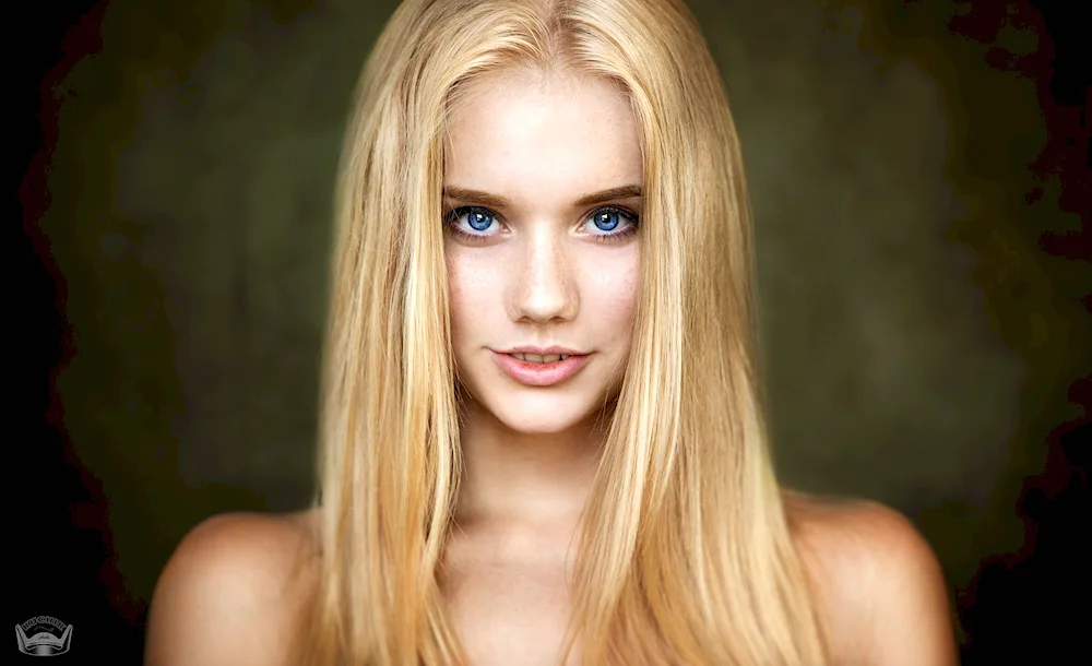 Blondie with blue eyes