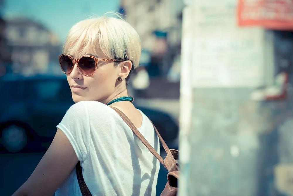 Miro Hoffman blonde
