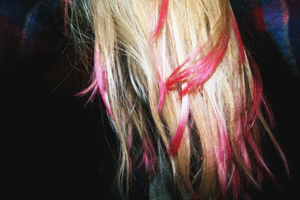 Pink hair ends