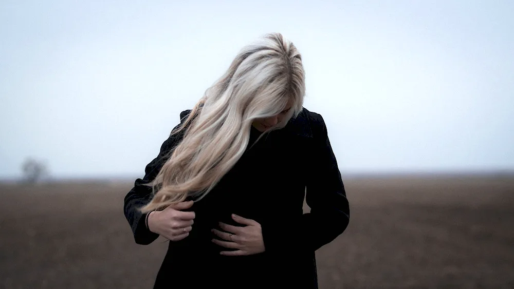 Blonde from back
