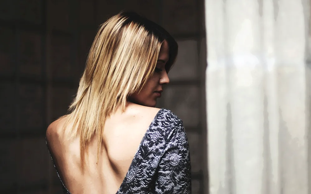 Blonde from back