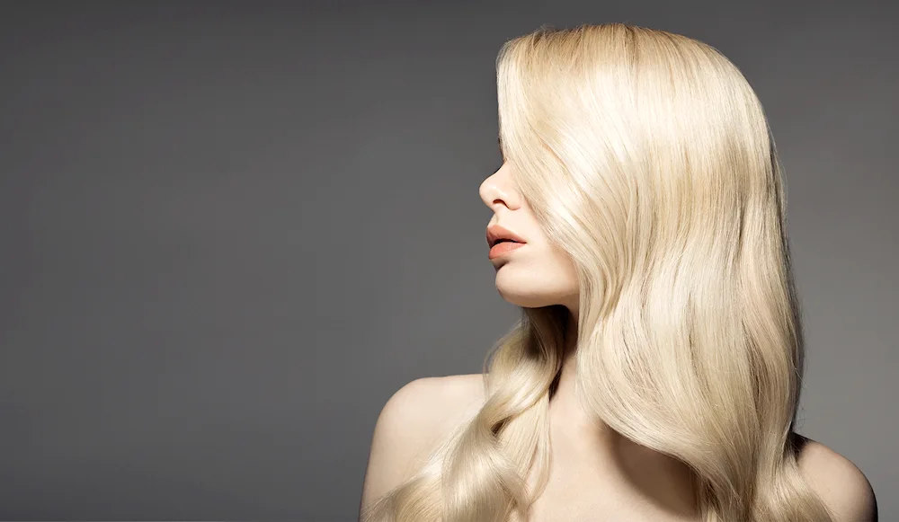 Blonde in the beauty salon