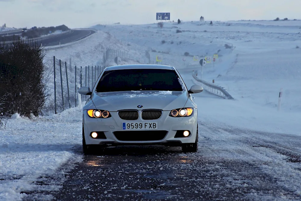 BMW 750i in snow