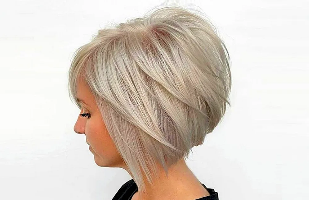 Pixie haircut. Short Hair Bob