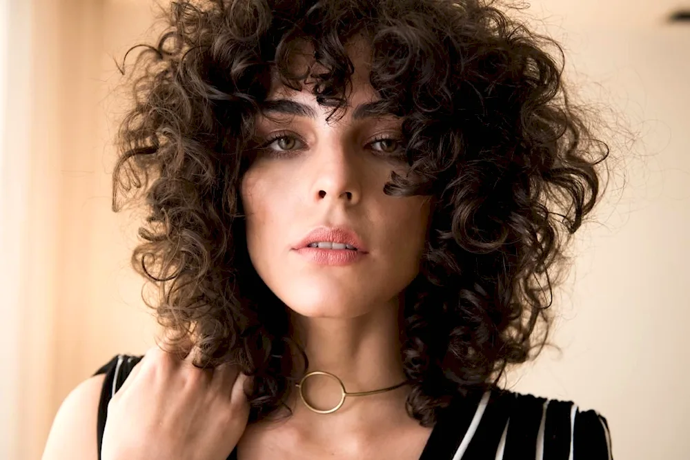 Bob Gavroche haircut on curly hair