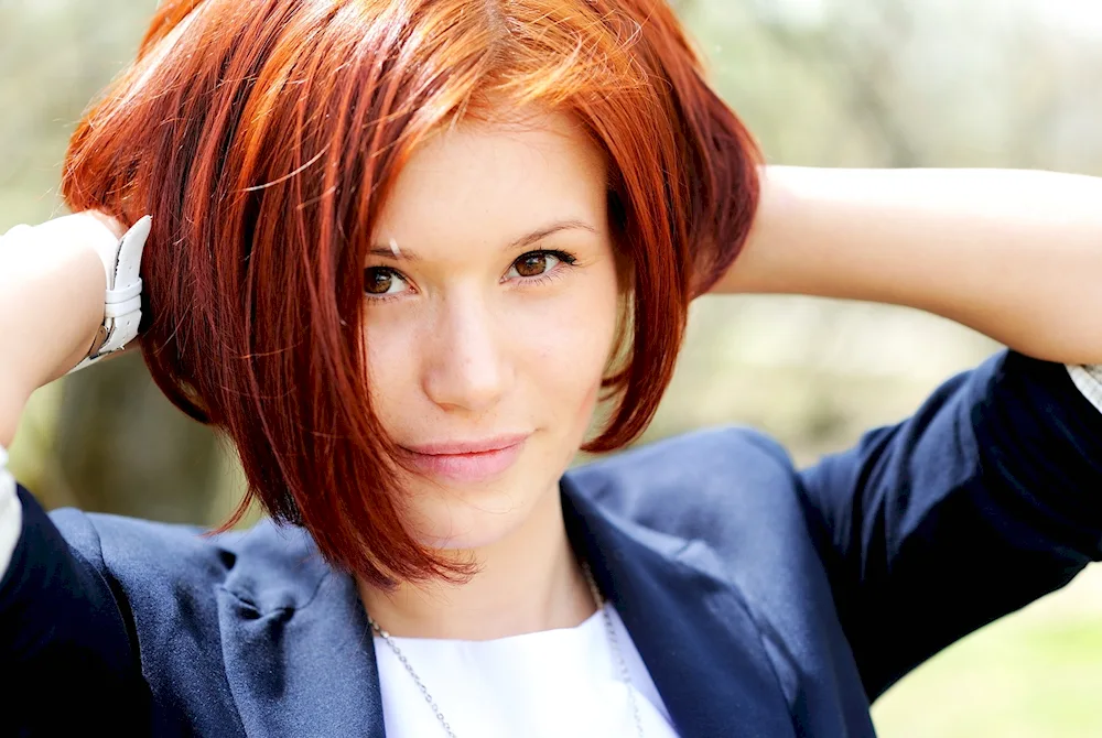 Bob kare for red hair