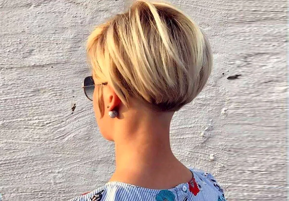 Bob cut Pixie haircut