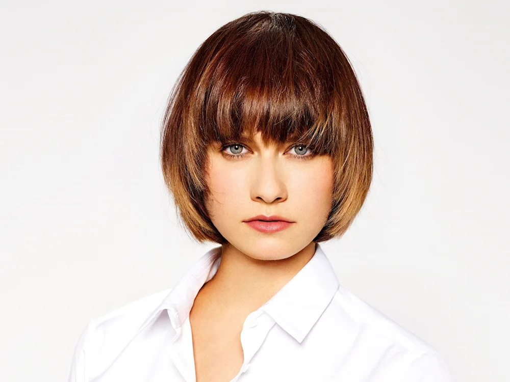 Bob sesson medium hair with bangs