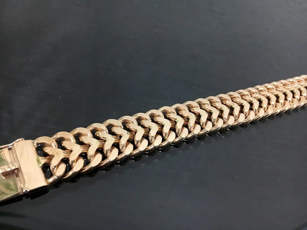 Gold bracelet Kaiser braiding