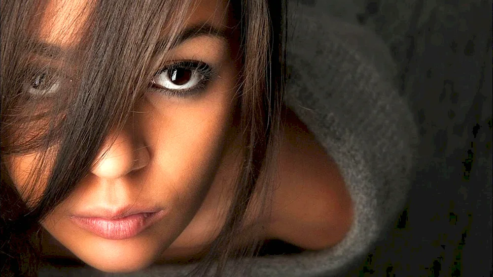 Brown-eyed brunette with brown eyes