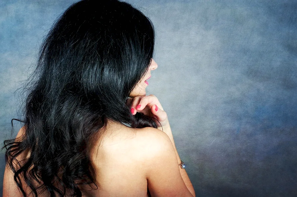 Brunette with back hair