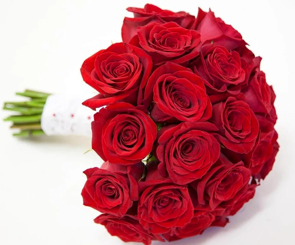 Bouquet of red roses