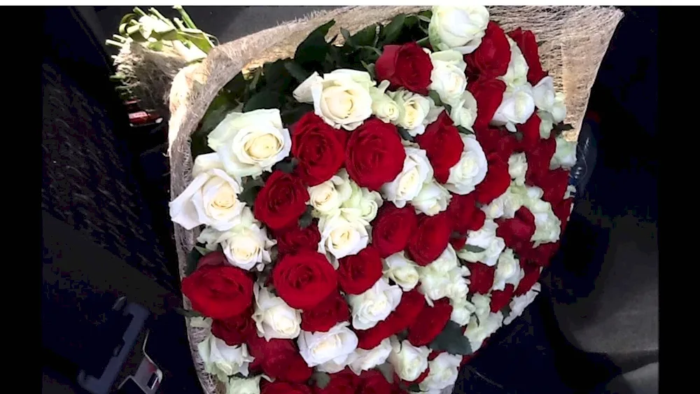 Flowers in the interior of a BMW e39