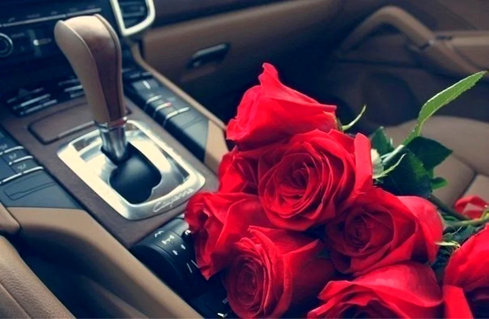 Rose bouquet in the car