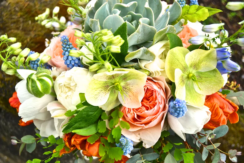 Spring flower bouquet