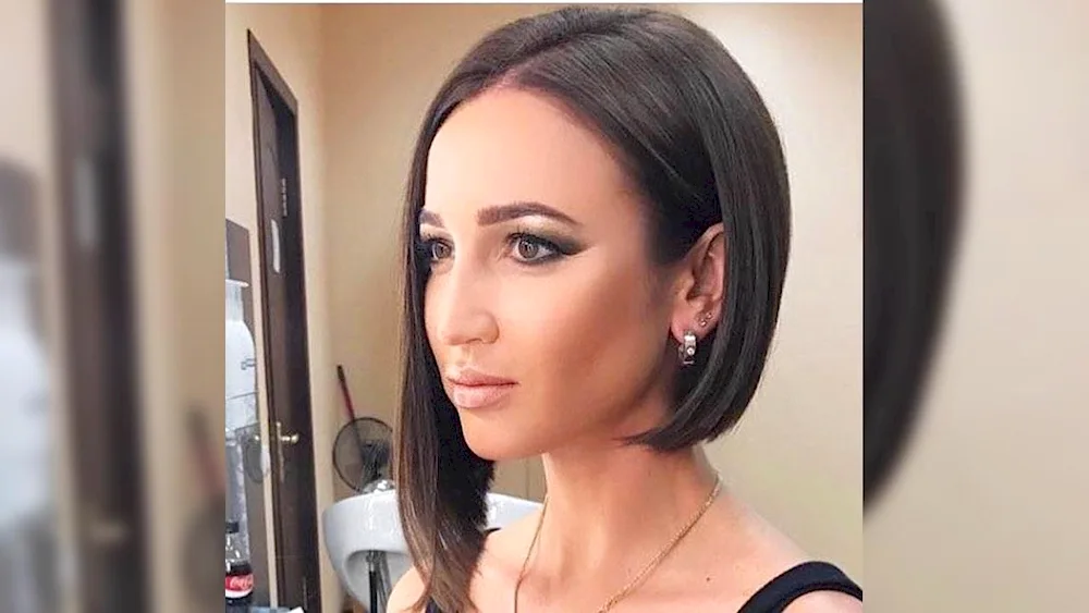Buzova with a bob