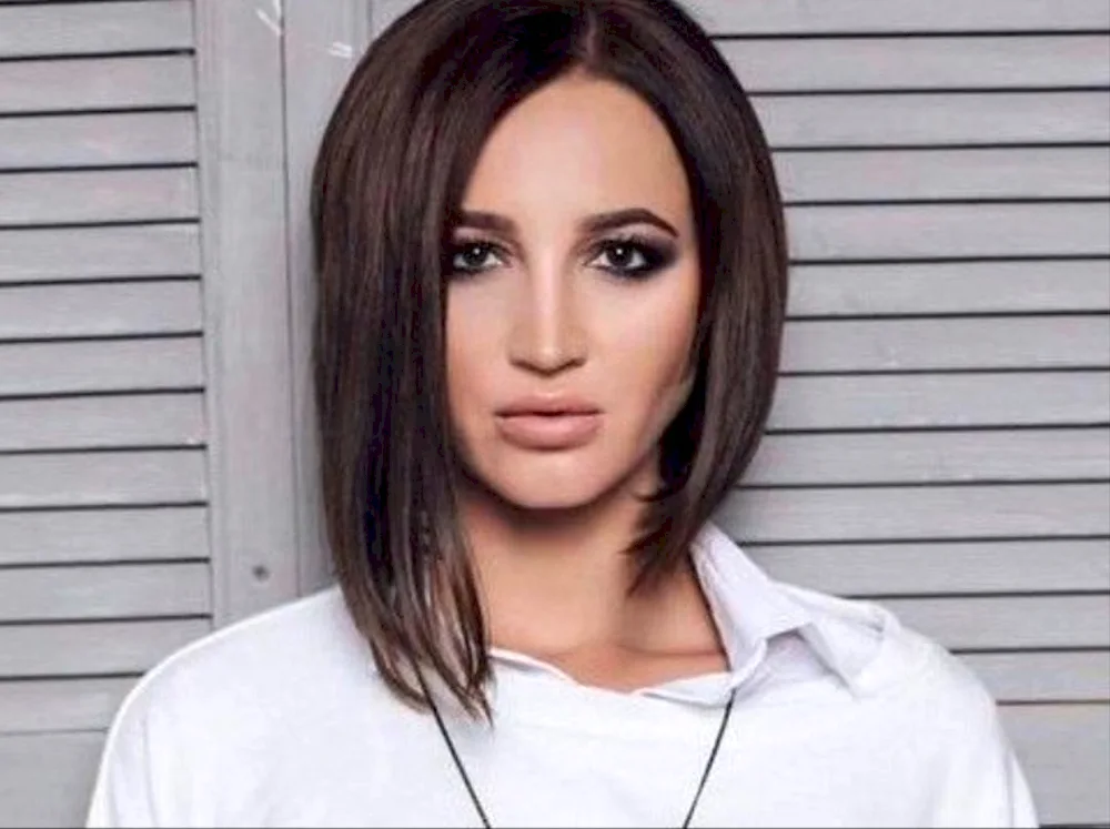Buzova with a bob
