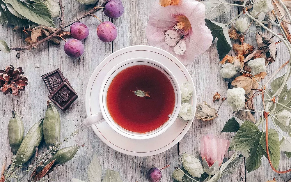 Tea with flowers