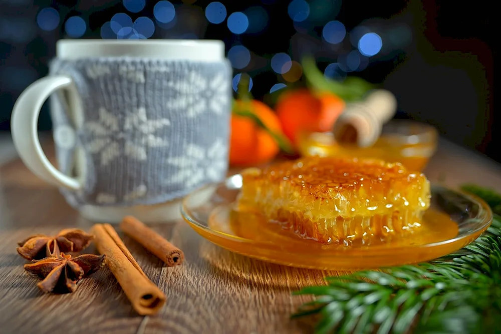 Honey and cinnamon bread with honey