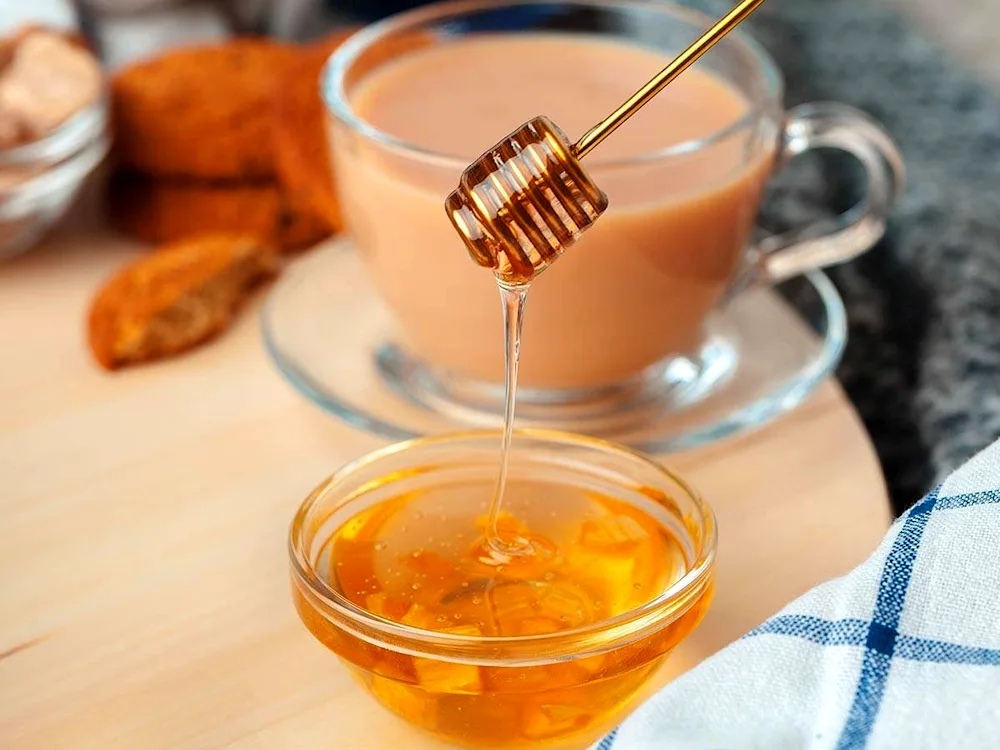 Lavender tea with honey