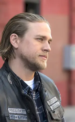 Charlie Hunnam sons of anarchy