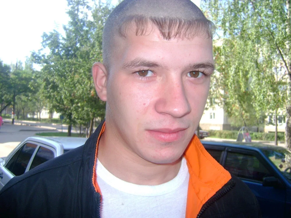 Gopnik's bangs