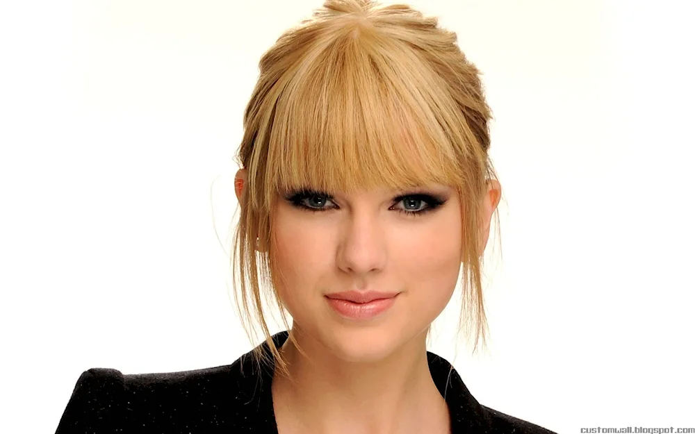Feminine bangs