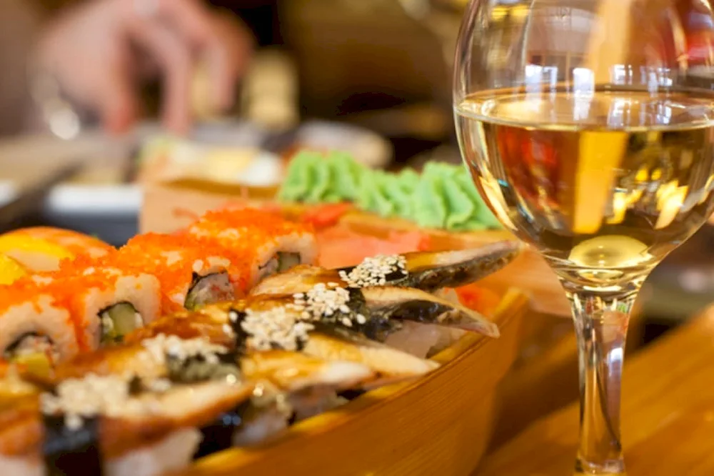 What to drink with rolls
