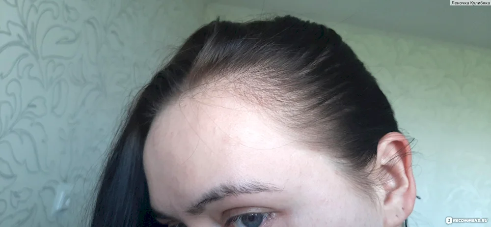 Black hair with outgrown roots