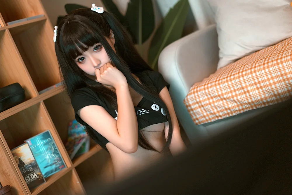 CHUNMOMO蠢沫沫沫Momo