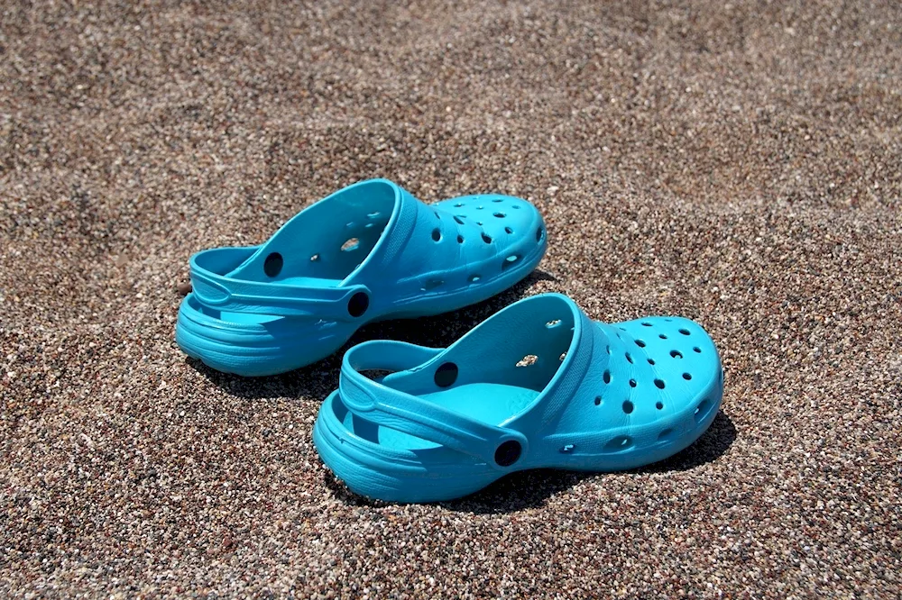 Balenciaga crocs