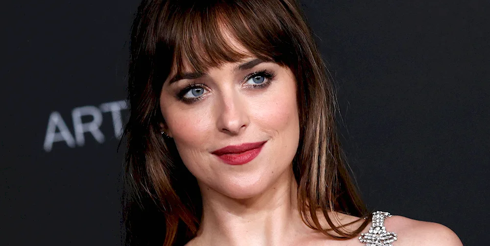 Dakota Johnson bangs