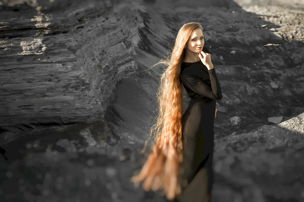 Long uncoloured hair