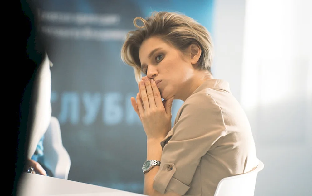 Darya Melnikova in the series mediator