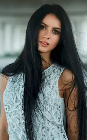 Darina Prikhodko brunette model