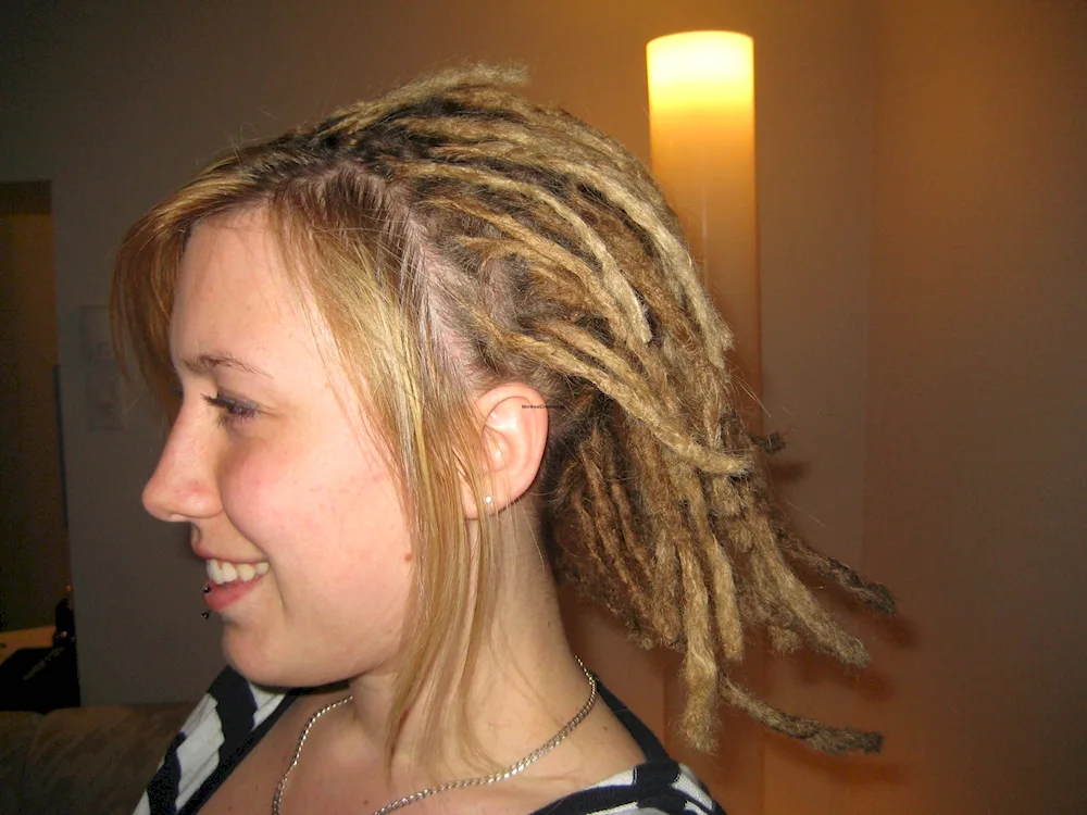 Lulu in dreadlocks