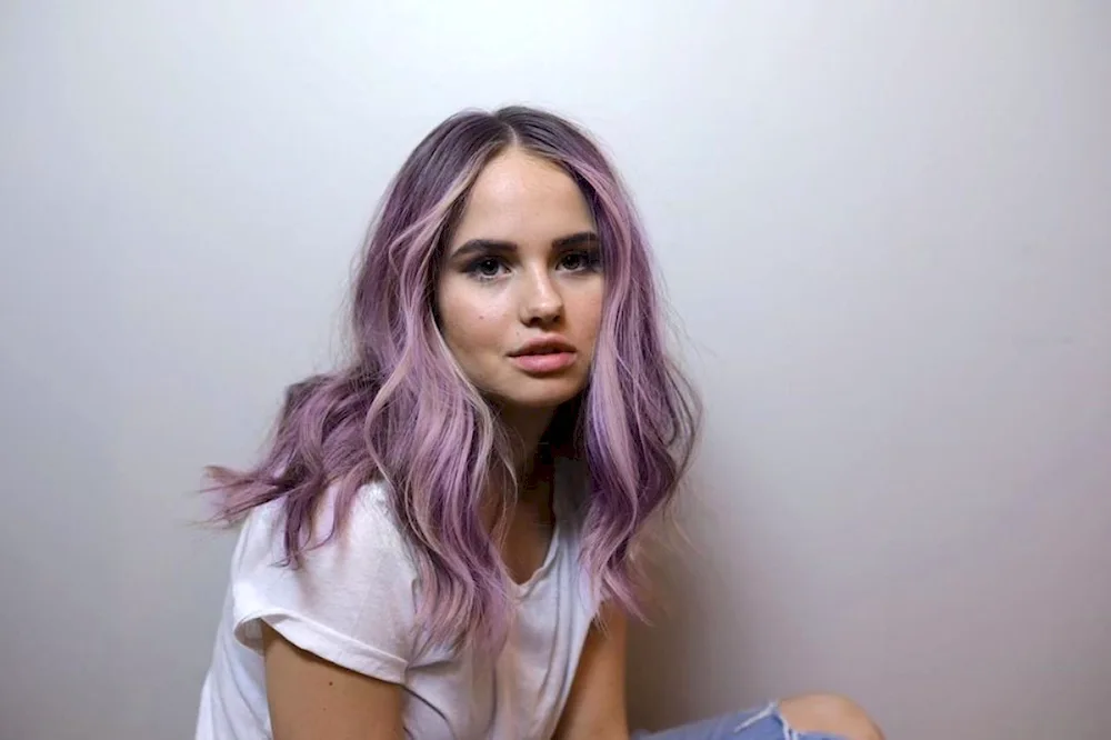 Coloured hair colouring
