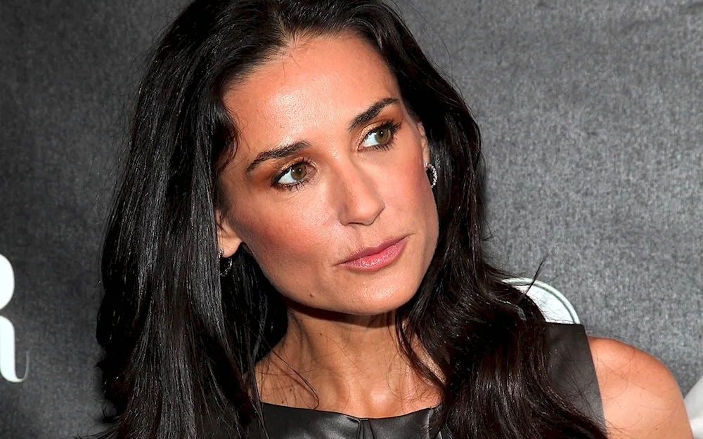 Demi Moore now 2021 plastic