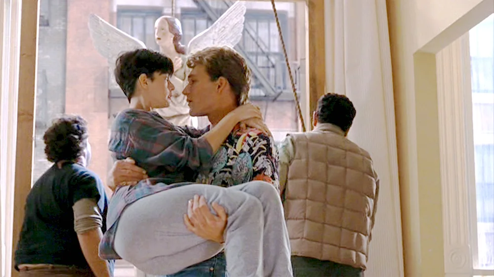 Demy Moore ghost haircut