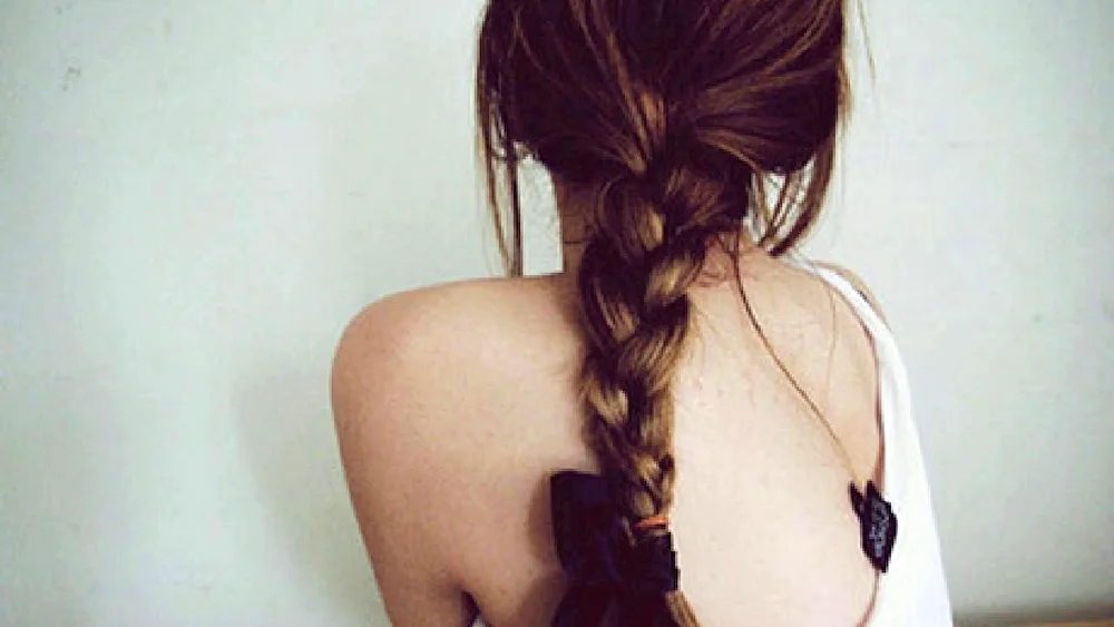 Blonde from the back