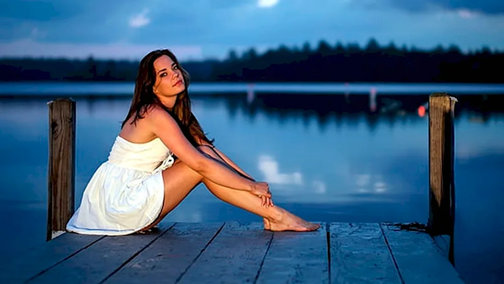 Girls on the lake