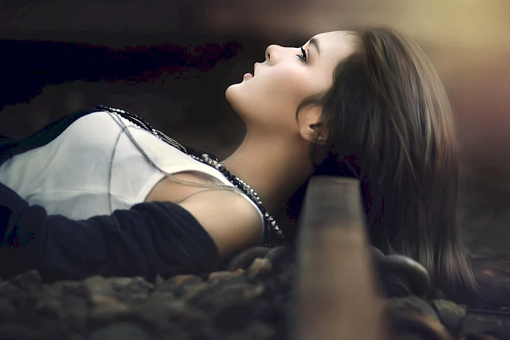 Girl with brunette hair